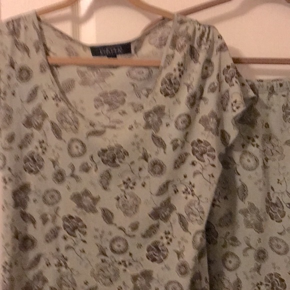 KASPER 2PC/ SKIRT SET,Size Large Top, Size X Large Skirt w/ full lining. - Picture 3 of 11